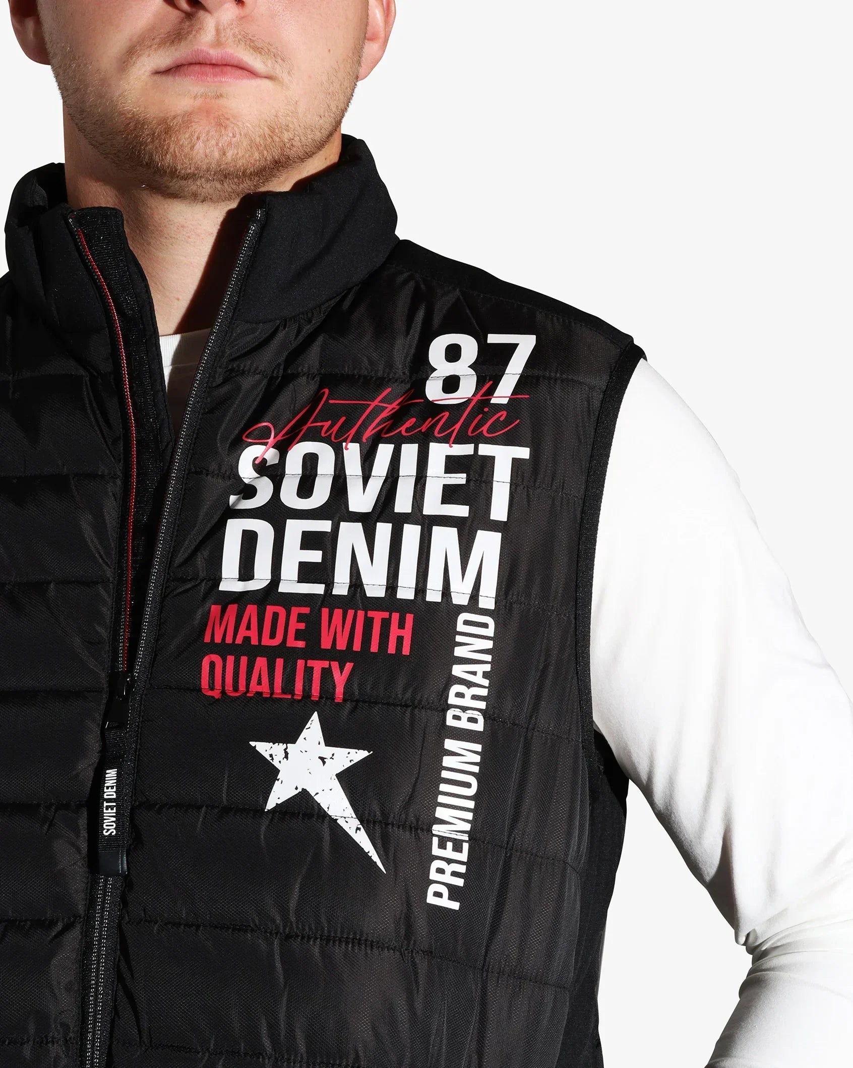 Men's Soviet Bello quilted print gilet, lightweight padded men's apparel with stylish quilted design and branding details.
