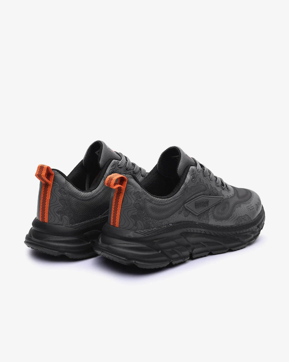 Mens Campsbay Soviet athleisure sneaker showing a sleek design with lace-up closure and casual sporty style.