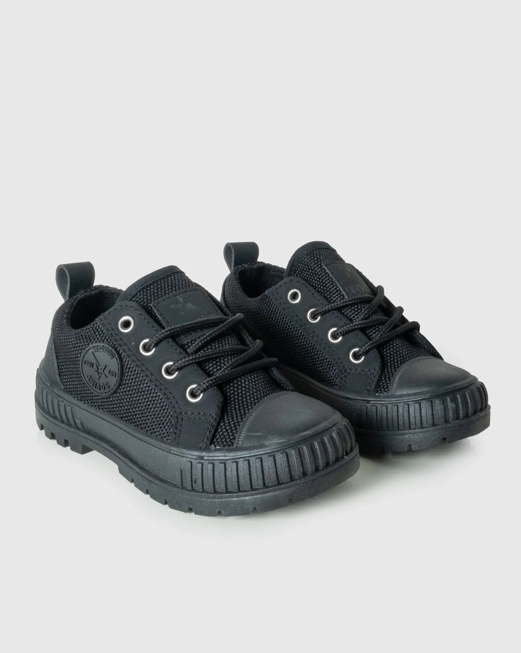 Kids Young - Low Cut Canvas Sneaker