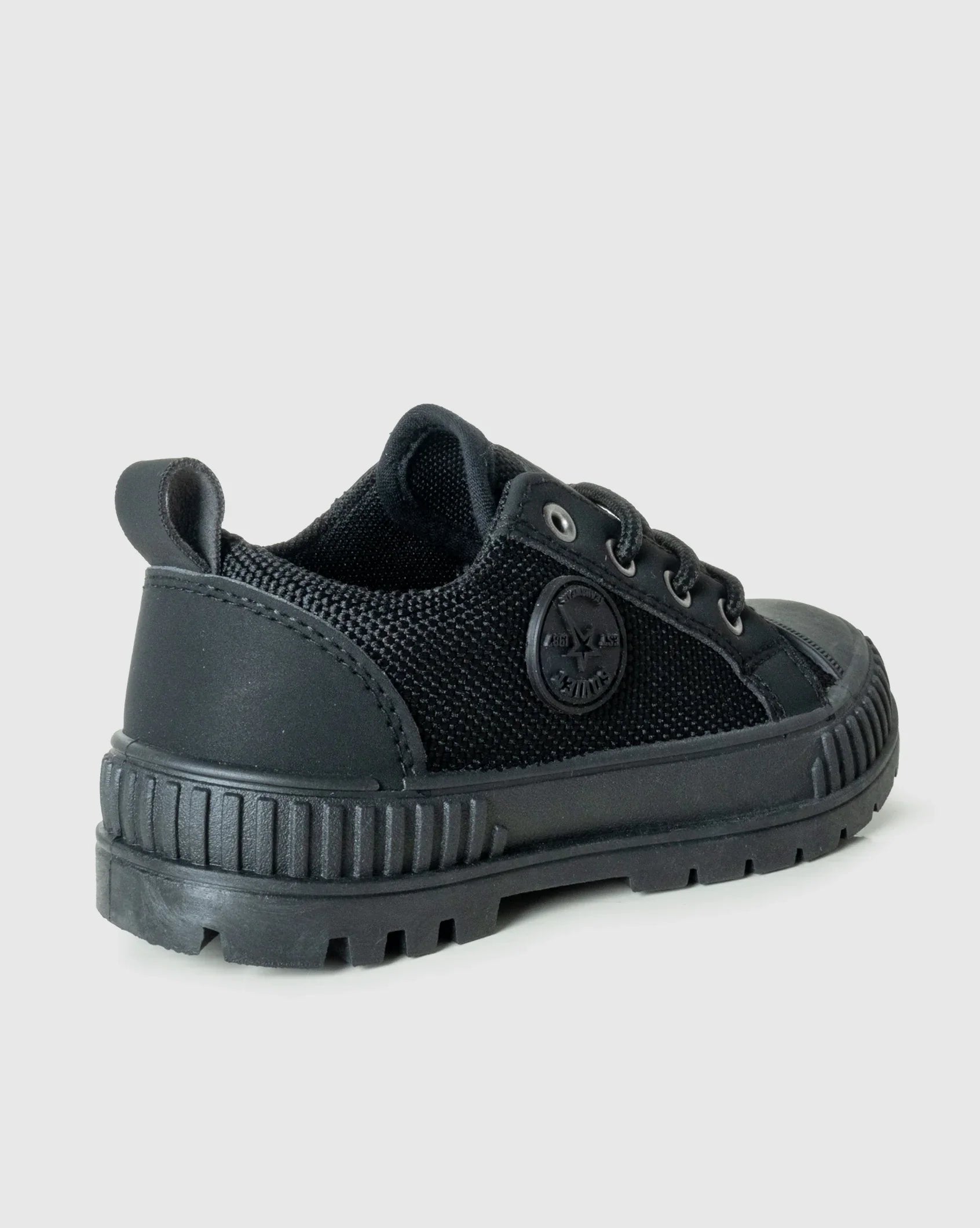 Kids Young - Low Cut Canvas Sneaker