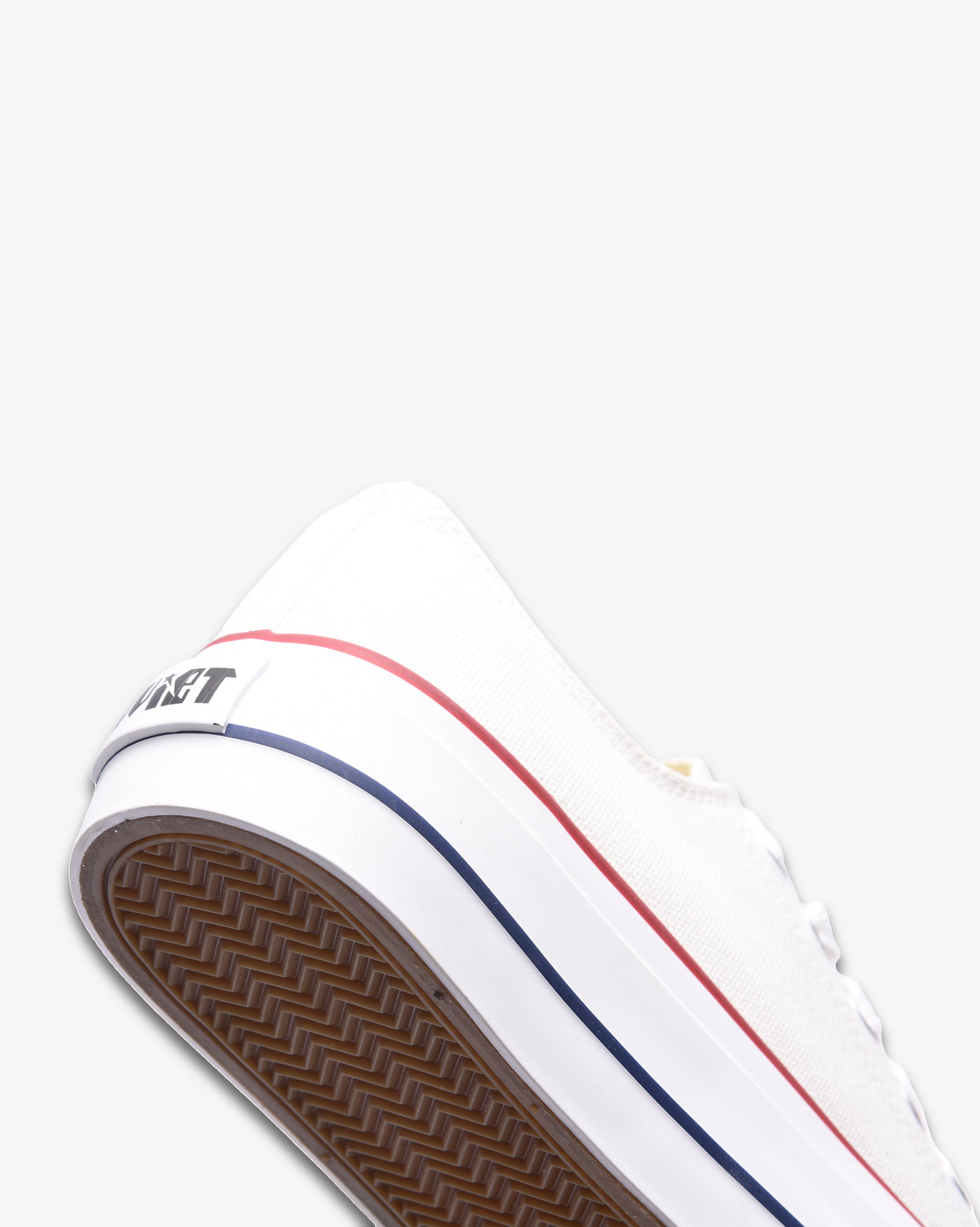 White Soviet Ladies Viper Platform S26 canvas footwear with 4cm vulcanized low-cut platform and stylish design
