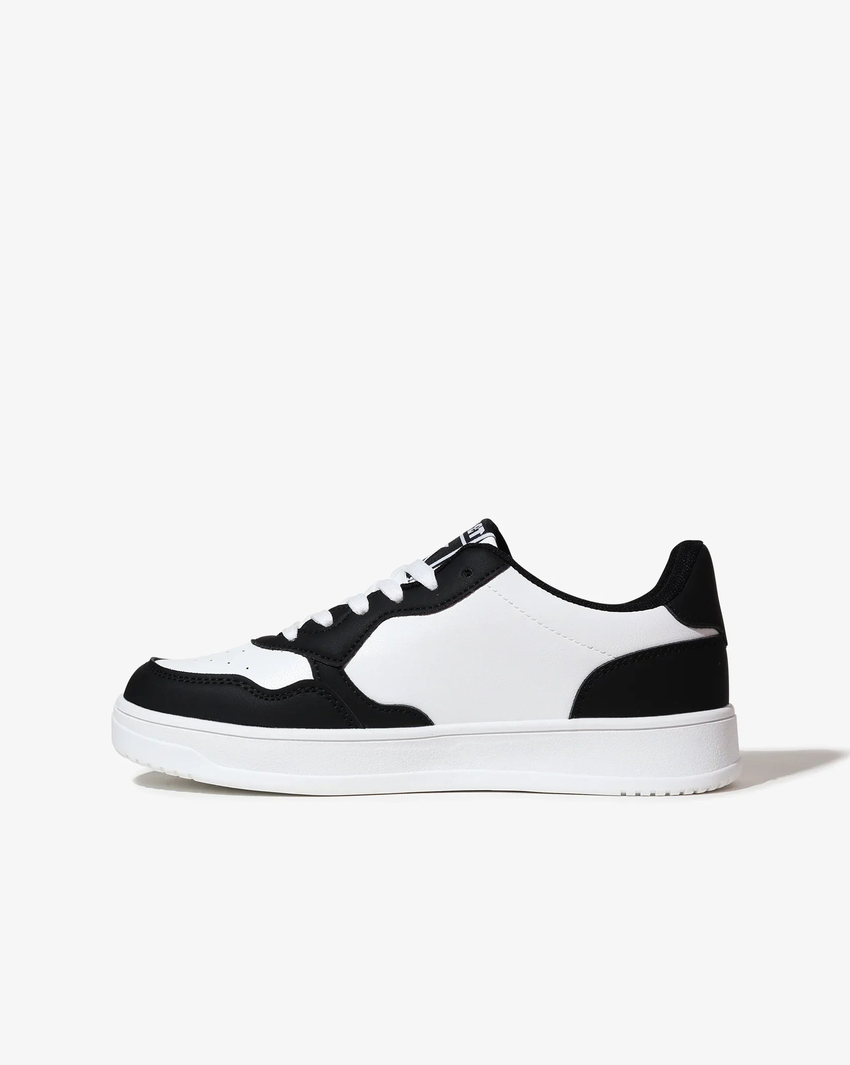 Ladies Zendaya - Classic Low Cut Sneaker