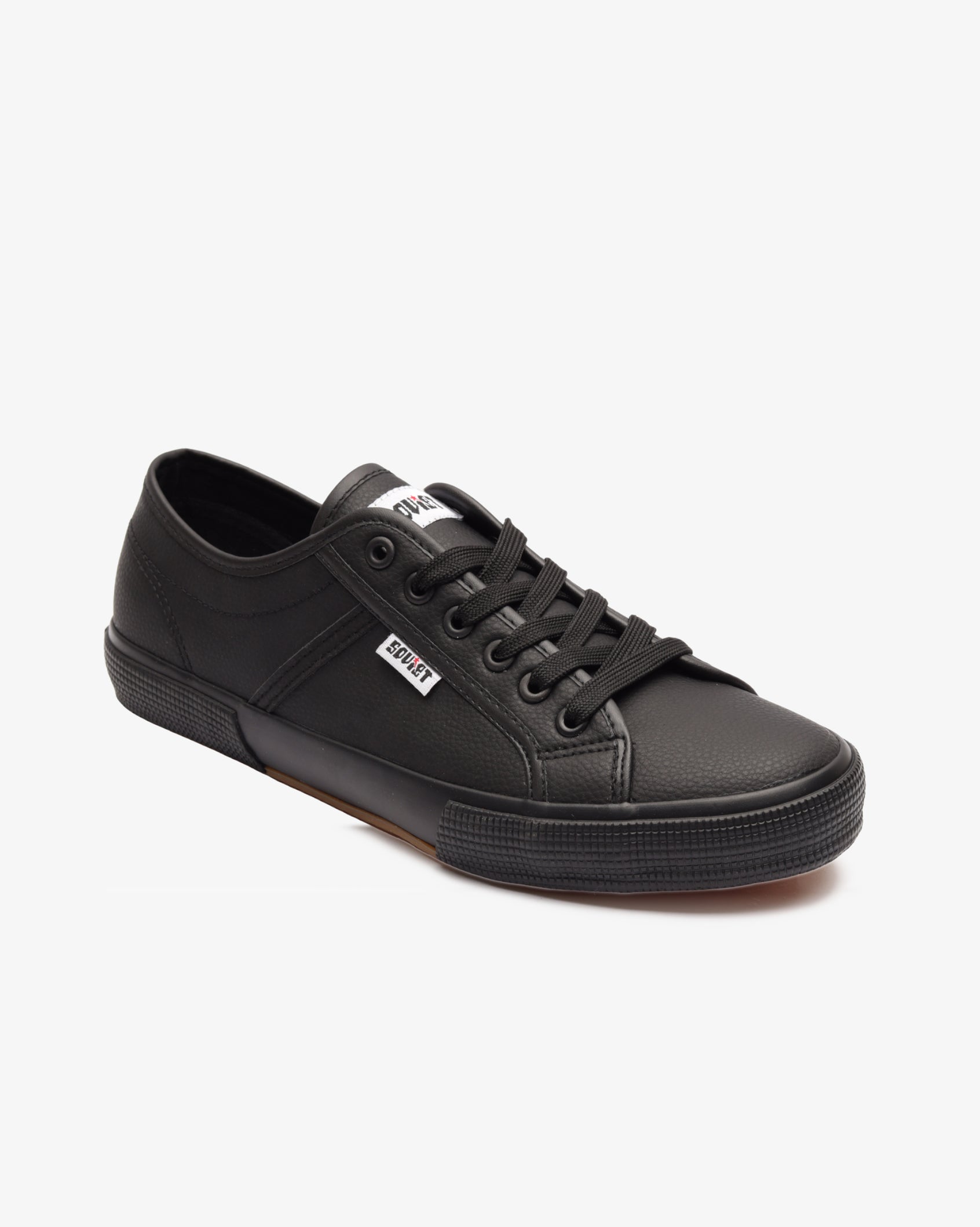 Men's low-cut PU sneaker in black, lace-up with rubber toe cap and logo patch