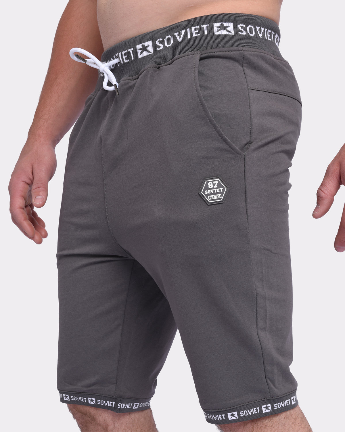 Men's Soviet Keeper track shorts in anthracite color, athletic apparel with a comfortable fit and sporty design.