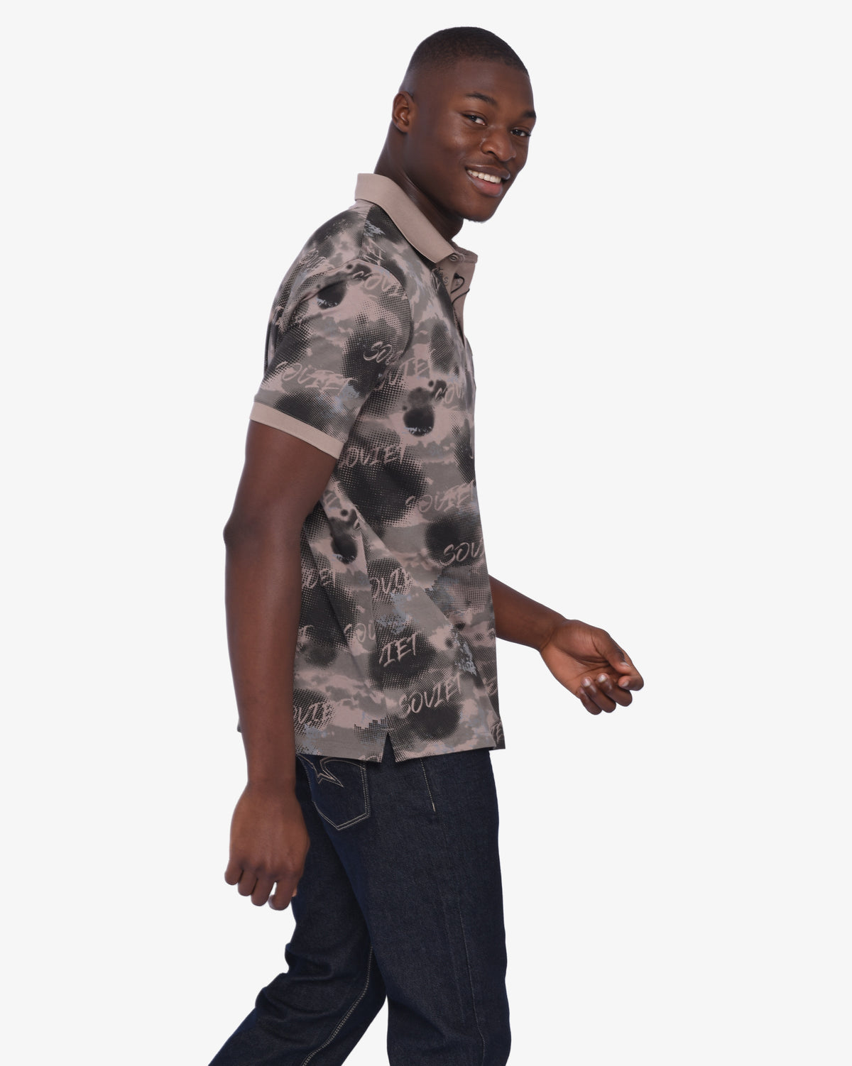 Soviet men's Trevor App short sleeve fashion golfer in taupe apparel