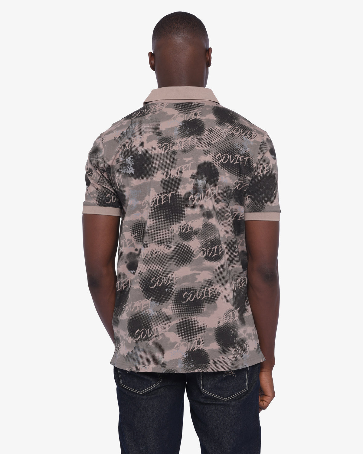 Soviet Men's Trevor App short sleeve fashion golfer in taupe, front view