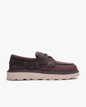 Men's Soviet Clarke low cut shoe, stylish footwear with a sleek design, displayed on a neutral background.