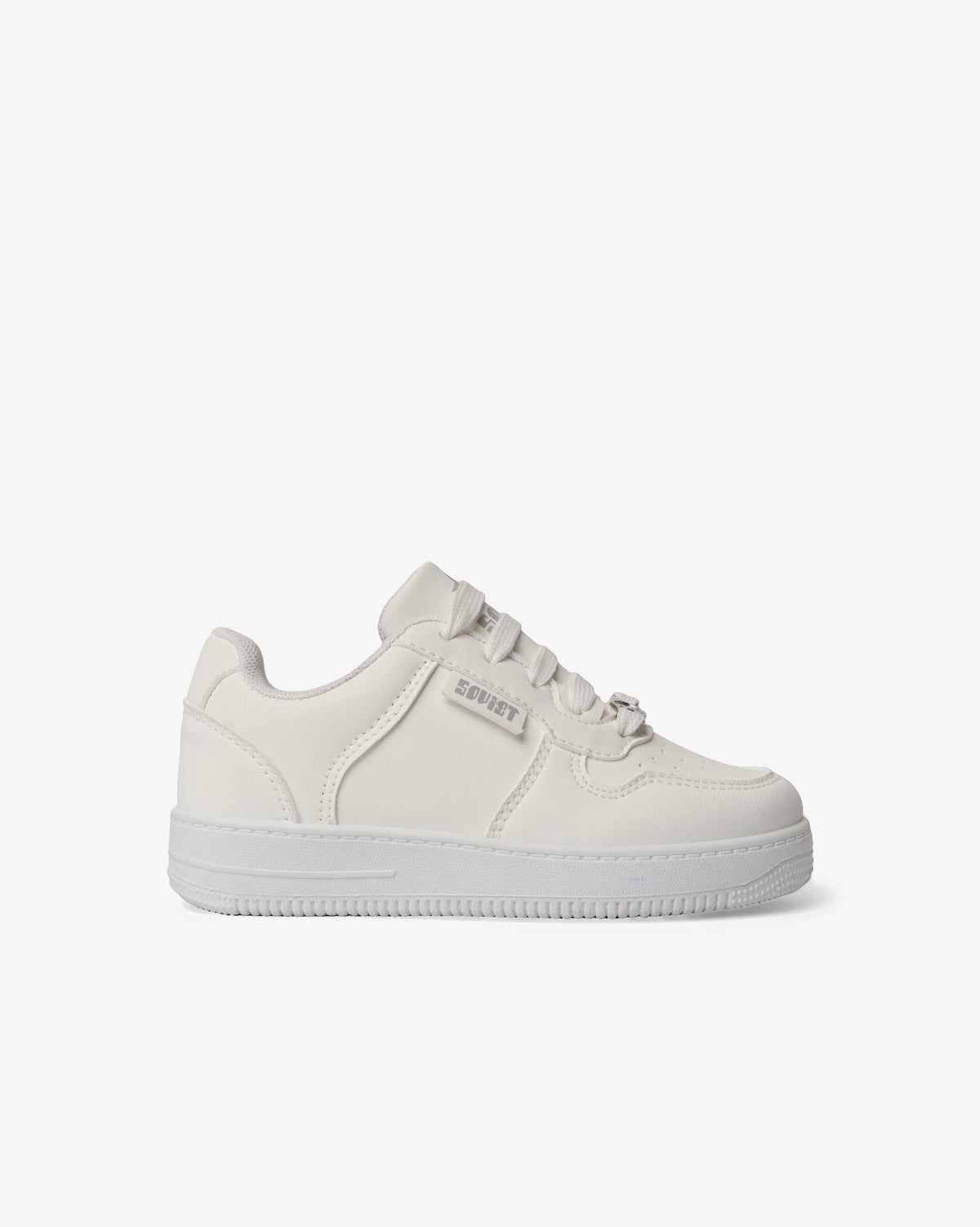 White Soviet Youth Leandro low cut casual lace-up sneaker with a sleek design and white laces on a clean background.