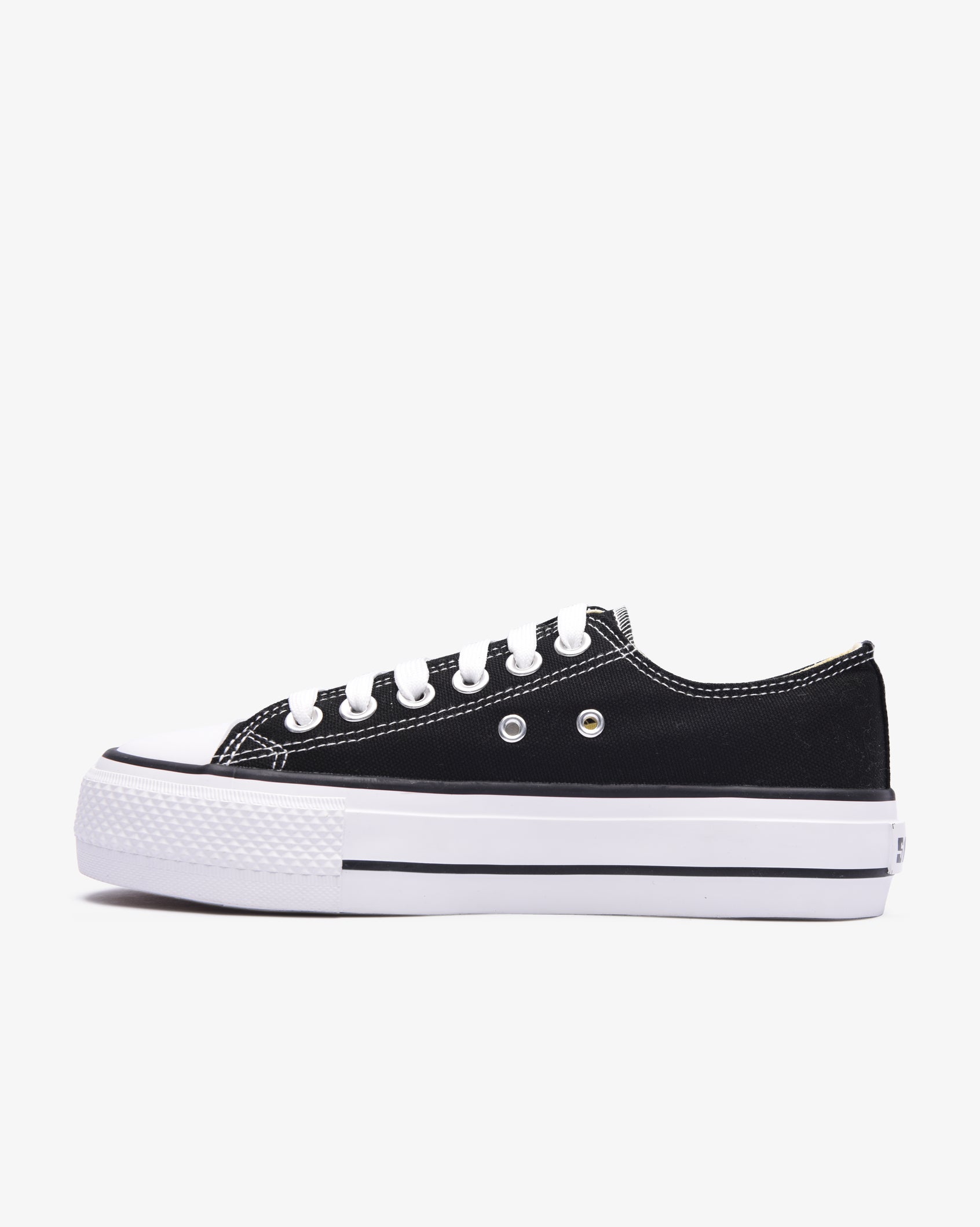 Black Soviet Ladies Viper Platform S26 canvas footwear with a 4cm vulcanized low-cut platform and stylish design.