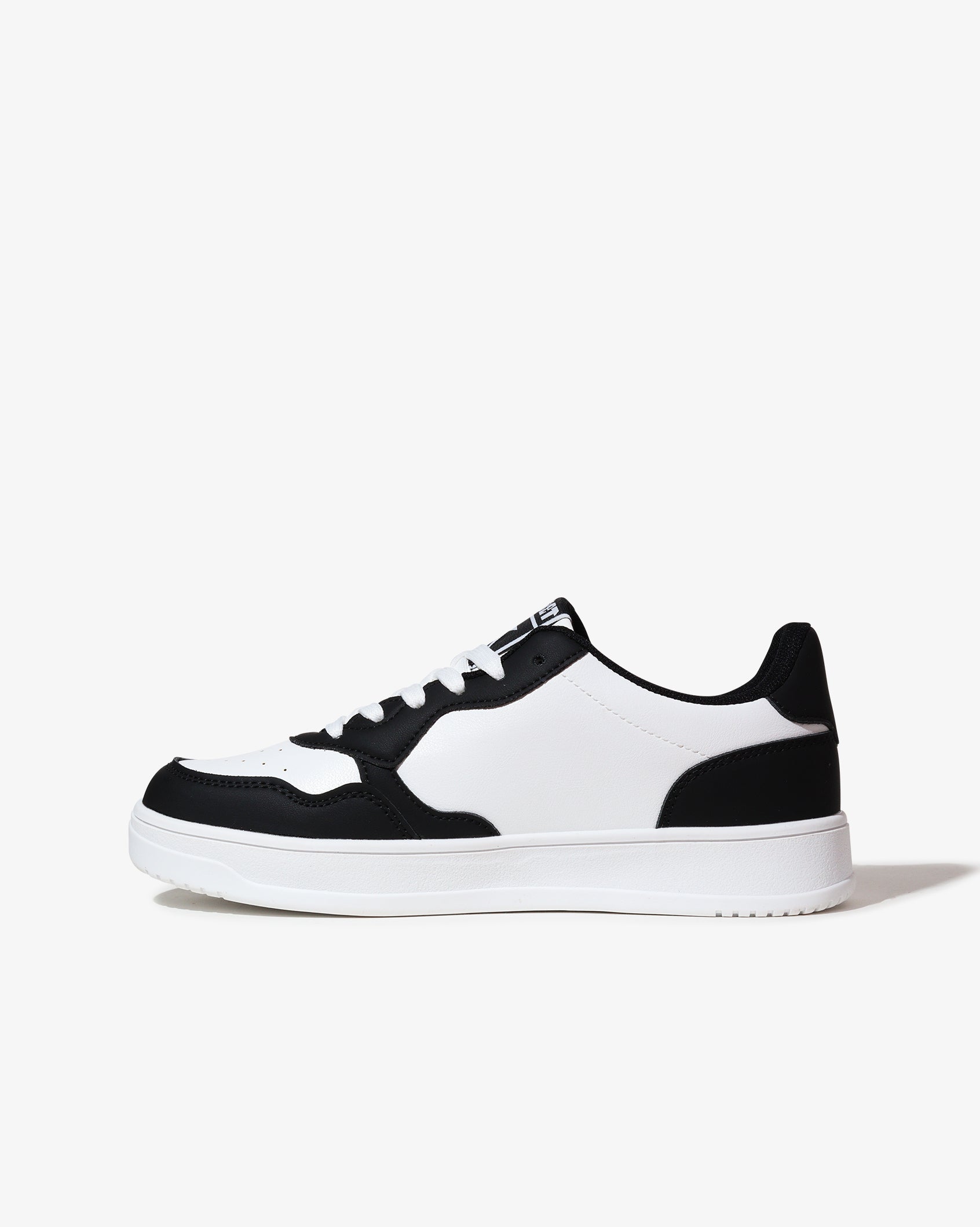 Ladies Zendaya - Classic Low Cut Sneaker