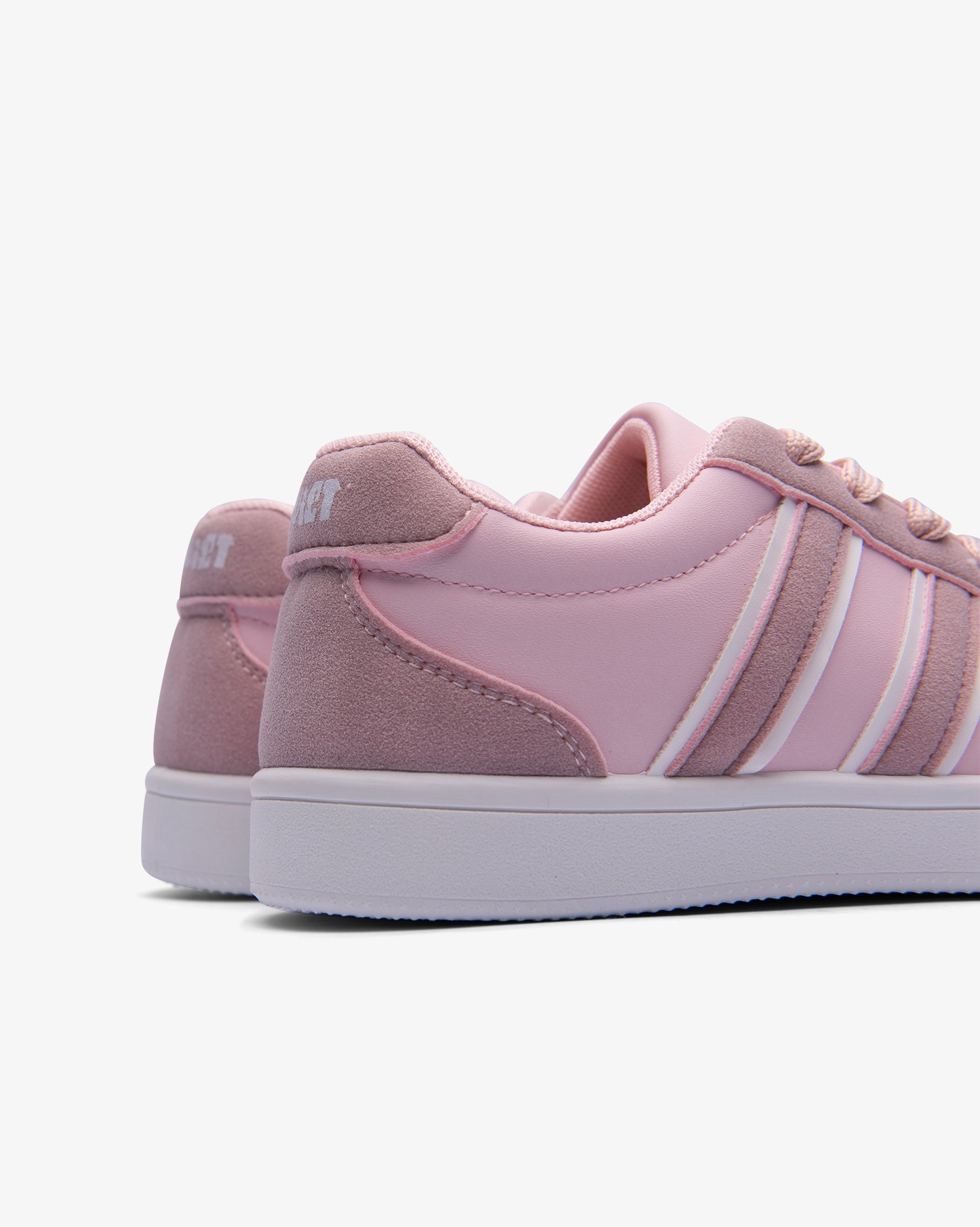 Youth Avatar - Casual Low Cut Sneaker