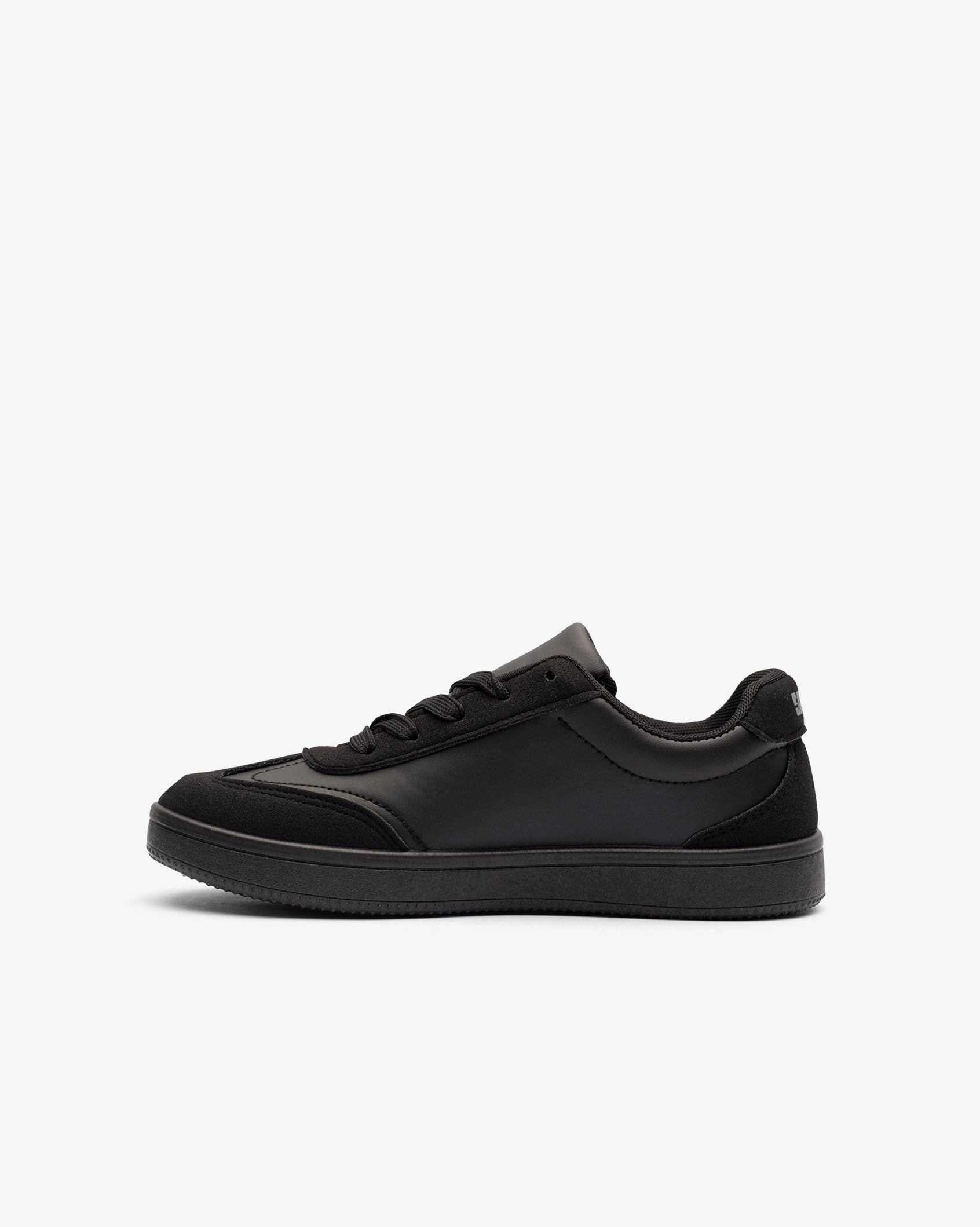Youth Avatar - Casual Low Cut Sneaker