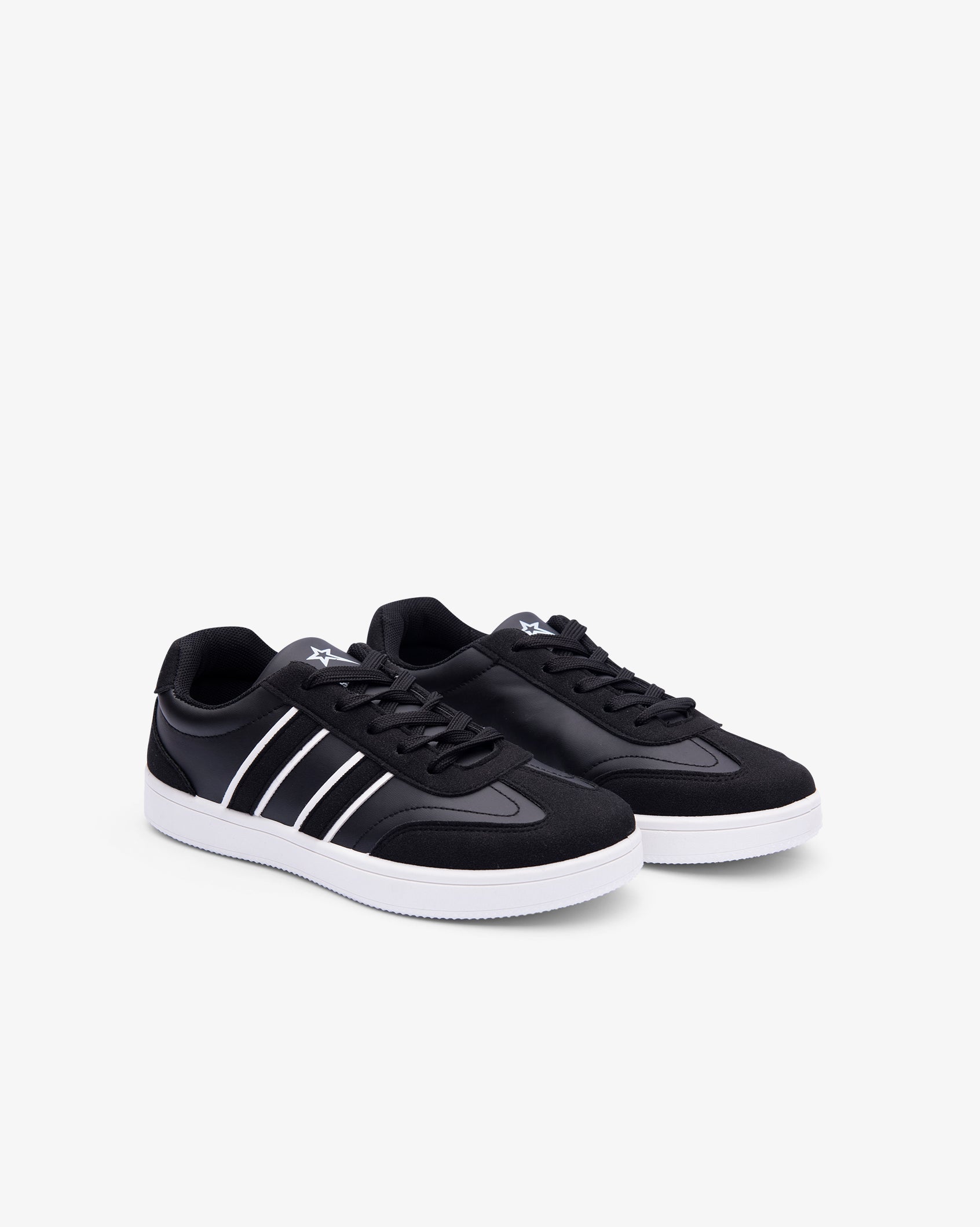 Youth Avatar - Casual Low Cut Sneaker