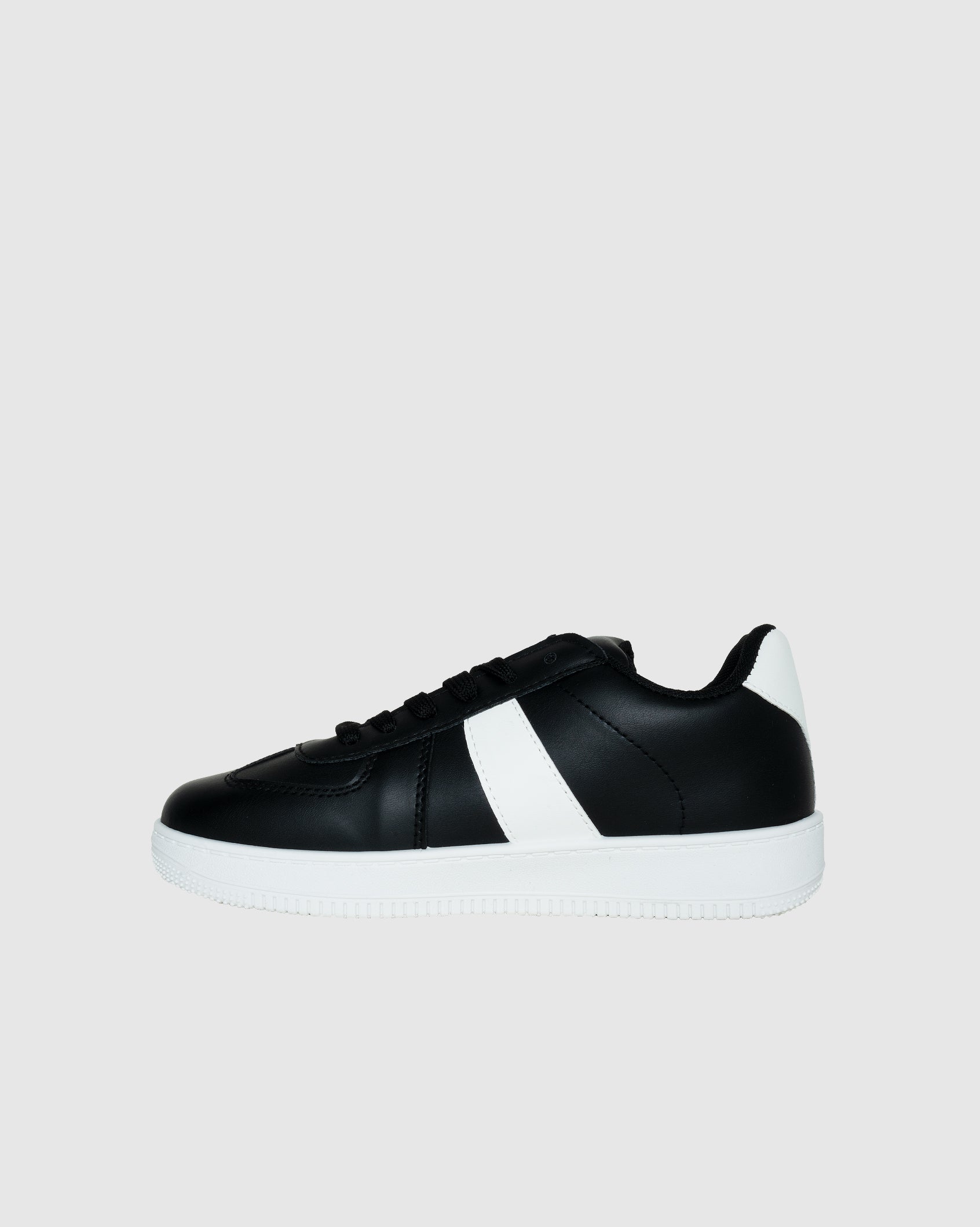 Youth Sydney - Low Cut PU Sneaker